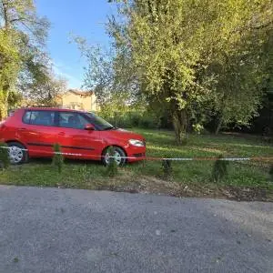 Velika Kosnica, kuća, zemljište, parking