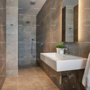 Vila sa 7 spavaćih soba! Bazen, sauna! Blizina grada fAŽANE.