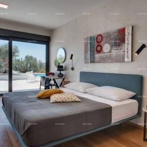 Vila sa 7 spavaćih soba! Bazen, sauna! Blizina grada fAŽANE.