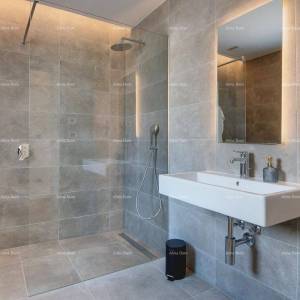 Vila sa 7 spavaćih soba! Bazen, sauna! Blizina grada fAŽANE.