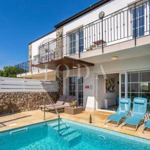 Villa s bazenom i pogledom na more - otok Krk