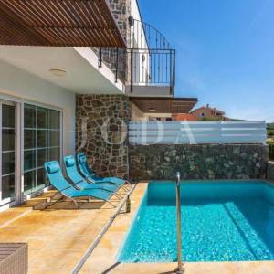Villa s bazenom i pogledom na more - otok Krk