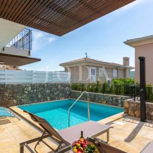 Villa s bazenom i pogledom na more - otok Krk