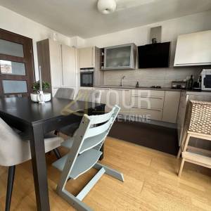 Viškovo, 93.95m2, dvoetažni 3s+db, lođa