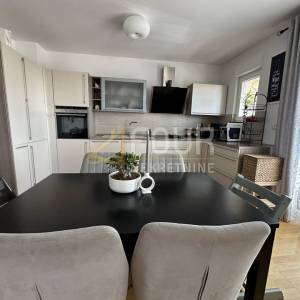 Viškovo, 93.95m2, dvoetažni 3s+db, lođa