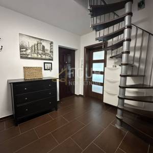 Viškovo, 93.95m2, dvoetažni 3s+db, lođa