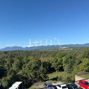 Viškovo dvoetažni stan