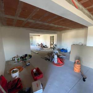 VIŠKOVO, STROGI CENTAR - poslovni prostor 240 m2 u NOVOGRADNJI + 8 parkirnih mjesta! PRILIKA!