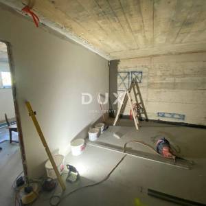 VIŠKOVO, STROGI CENTAR - poslovni prostor 240 m2 u NOVOGRADNJI + 8 parkirnih mjesta! PRILIKA!
