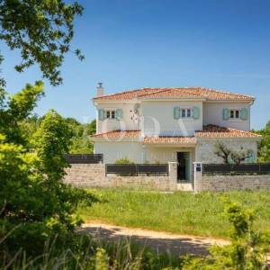 Višnjan, prekrasna istarska Villa s pogledom na prirodu