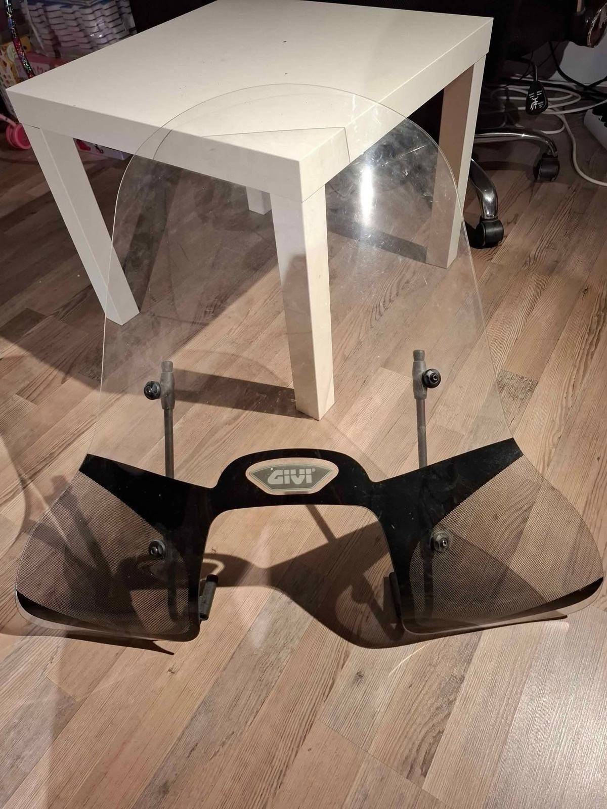 Vizir-Vjetrobran GIVI za Piaggio Beverly 300 i 350