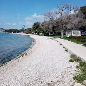 Vodice, kuća sa parkingom na vrhunskoj lokaciji