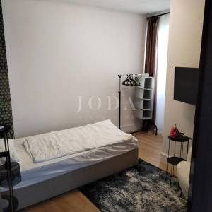 Vodnjan, prekrasna, dizajnerski renovirana kamena kuća 