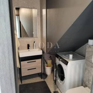 Vodnjan, prekrasna, dizajnerski renovirana kamena kuća 