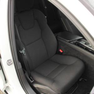 Volvo V60 2.0D B4 AUTOMATIK *LED, NAVIGACIJA, KAMERA*