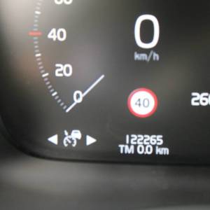 Volvo V60 D3 AUTOMATIK R-Design *LED, NAVIGACIJA, KAMERA*
