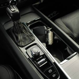 Volvo V60 D3 AUTOMATIK R-Design *LED, NAVIGACIJA, KAMERA*