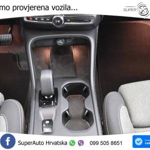 Volvo XC40 2.0 B3 Aut. Core 163 KS, LED+KAM+GR SJED+VIRT+ASIST