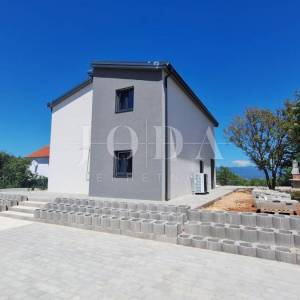 Vrbnik - nova kuća s predivnim pogledom