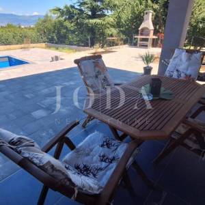 Vrbnik - nova kuća s predivnim pogledom