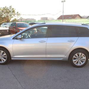 VW Golf VII Variant 1.6 TDi DSG *NAVIGACIJA*
