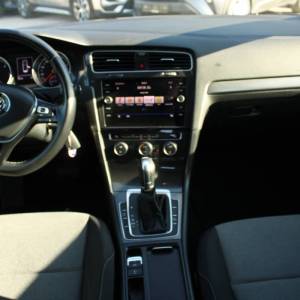 VW Golf VII Variant 1.6 TDi DSG *NAVIGACIJA*
