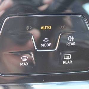 VW Golf VIII 2.0 TDi *LED, NAVIGACIJA, KAMERA*