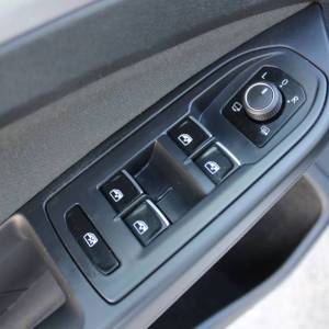 VW Golf VIII 2.0 TDi *LED, NAVIGACIJA, KAMERA*