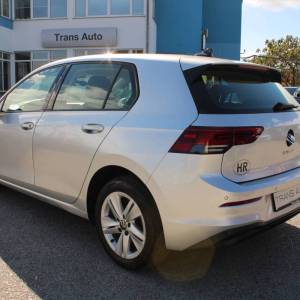 VW Golf VIII 2.0 TDi *LED, NAVIGACIJA, KAMERA*