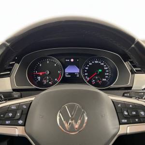 VW Passat Variant 2.0 TDI DSG BUSINESS