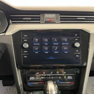 VW Passat Variant 2.0 TDI DSG BUSINESS