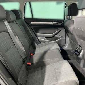 VW Passat Variant 2.0 TDI DSG BUSINESS