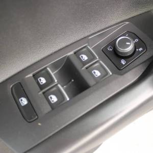 VW Taigo 1.0 TSi DSG R-Line *PANORAMA, LED, NAVIGACIJA*