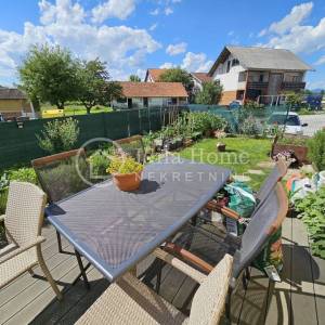 Zabok/LUG ZABOČKI/dvosobni stan 50,25 m2 + 13,75 m2 parkirno mjesto u prizemlju