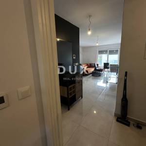 ZADAR, BILI BRIG - Stan (2S+DB) s krovnom terasom!