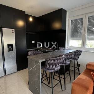 ZADAR, BILI BRIG - Stan (2S+DB) s krovnom terasom!