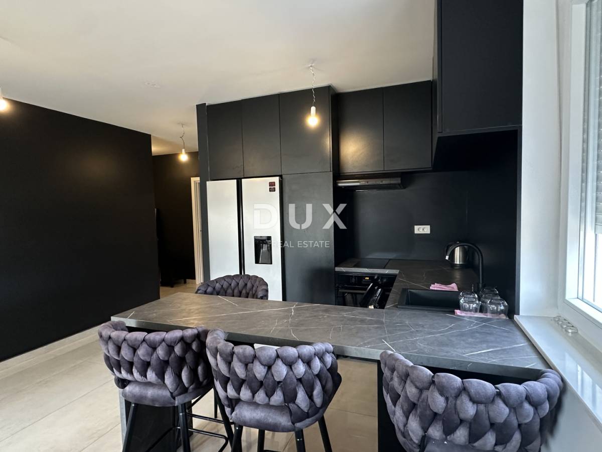 ZADAR, BILI BRIG - Stan (2S+DB) s krovnom terasom!