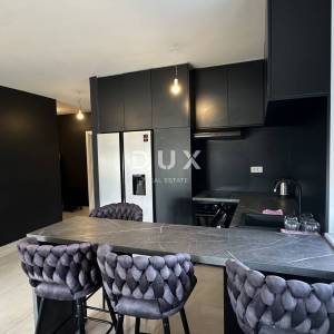 ZADAR, BILI BRIG - Stan (2S+DB) s krovnom terasom!