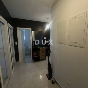 ZADAR, BILI BRIG - Stan (2S+DB) s krovnom terasom!