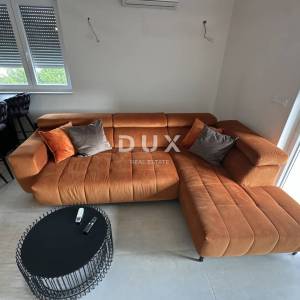 ZADAR, BILI BRIG - Stan (2S+DB) s krovnom terasom!