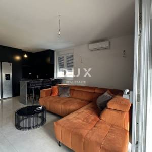 ZADAR, BILI BRIG - Stan (2S+DB) s krovnom terasom!