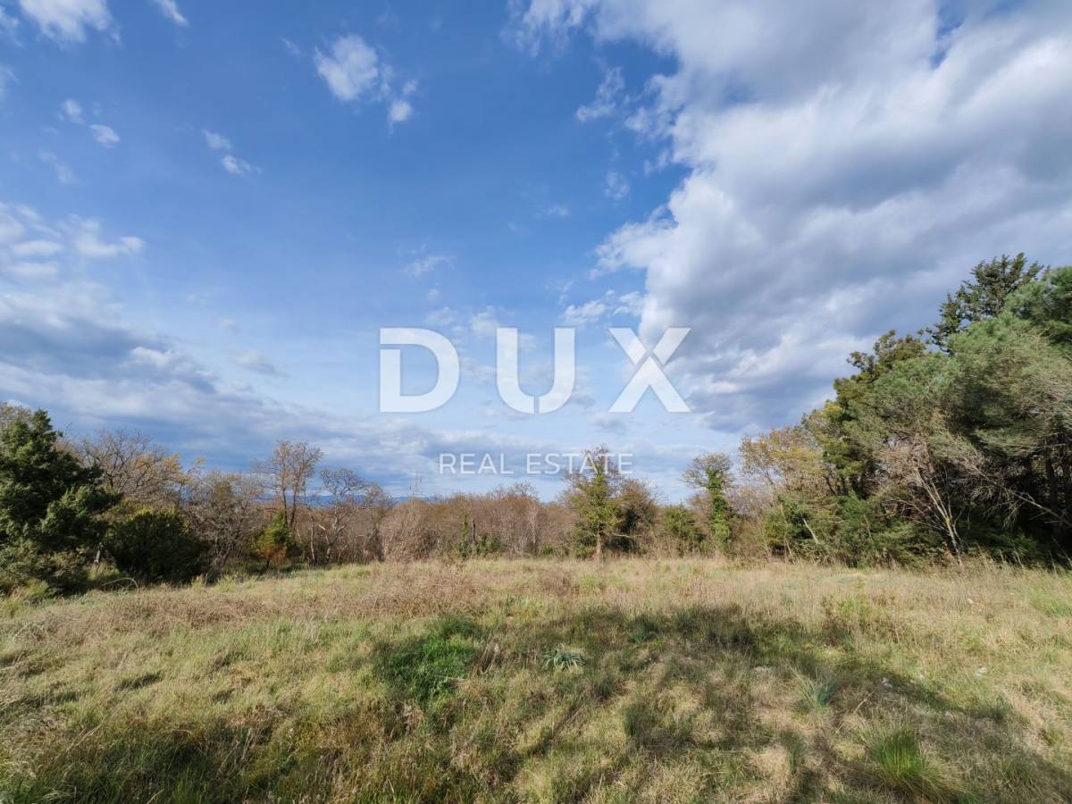 ZADAR, BRIŠEVO - Građevinsko zemljište u mirnom prirodnom okruženju! 698 m2! 85 €/m2!