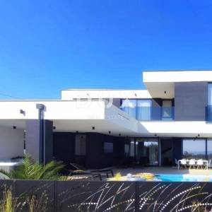 ZADAR, KOŽINO - Luksuzna vila s pogledom na more! Podno grijanje, dizalica topline, bazen...