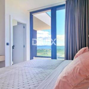 ZADAR, KOŽINO - Luksuzna vila s pogledom na more! Podno grijanje, dizalica topline, bazen...