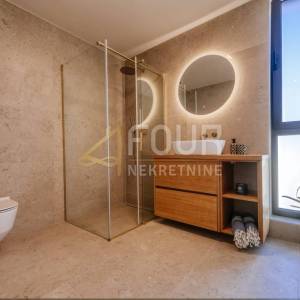 Zadar, Mali Iž, samostojeća kuća s bazenom, 294m2