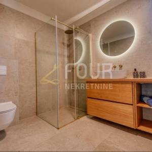 Zadar, Mali Iž, samostojeća kuća s bazenom, 294m2