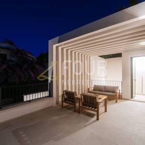 Zadar, Mali Iž, samostojeća kuća s bazenom, 294m2