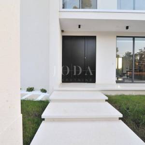Zadar, okolica, moderna vila blizu mora