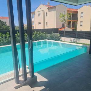 Zadar, okolica, moderna vila blizu mora