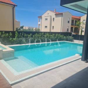 Zadar, okolica, moderna vila blizu mora